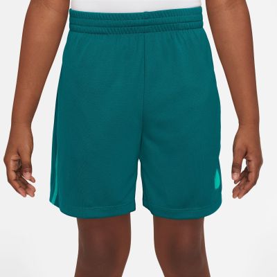 Ju.-Shorts B NK DF MULTI+ SHORT HBR<br>Du liebst Sport. Du liebst es, einfach im Hinterhof oder in deinem<br>Lieblingspark zu spielen. Bleib aktiv mit den Nike Dri-FIT Icon Shorts.<br>Das Material ist atmungsaktiv und schweiÔø?ableitend, damit der Sp in 3