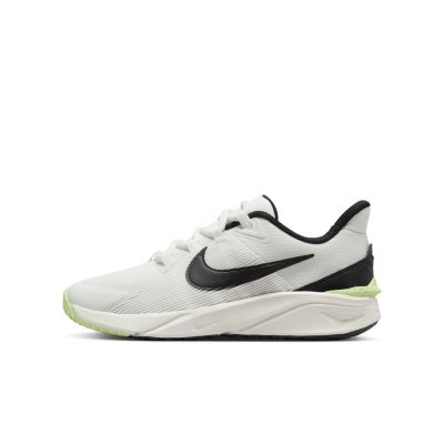 NIKE STAR RUNNER 4 NN (GS) in weiß